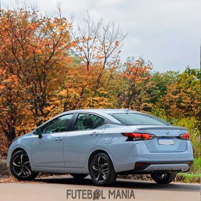 Nissan Versa 2024 vs Nissan Versa 2025